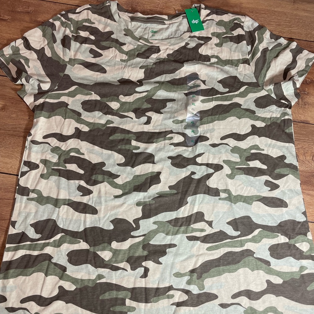 Dip Camouflage Tee Green and Gray Short Sleeve